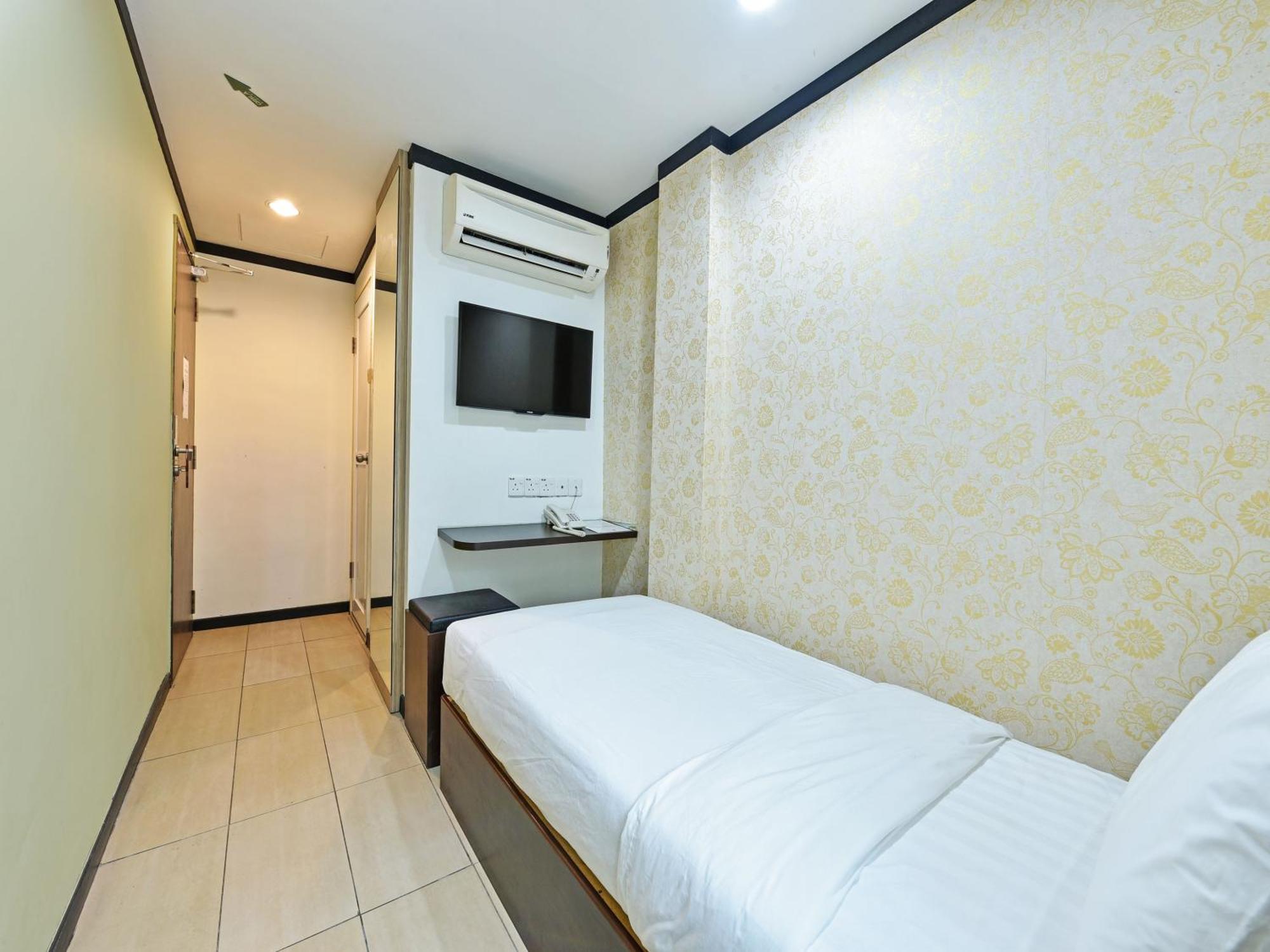 Oyo 91009 One Enigma Hotel Куала-Лумпур Экстерьер фото